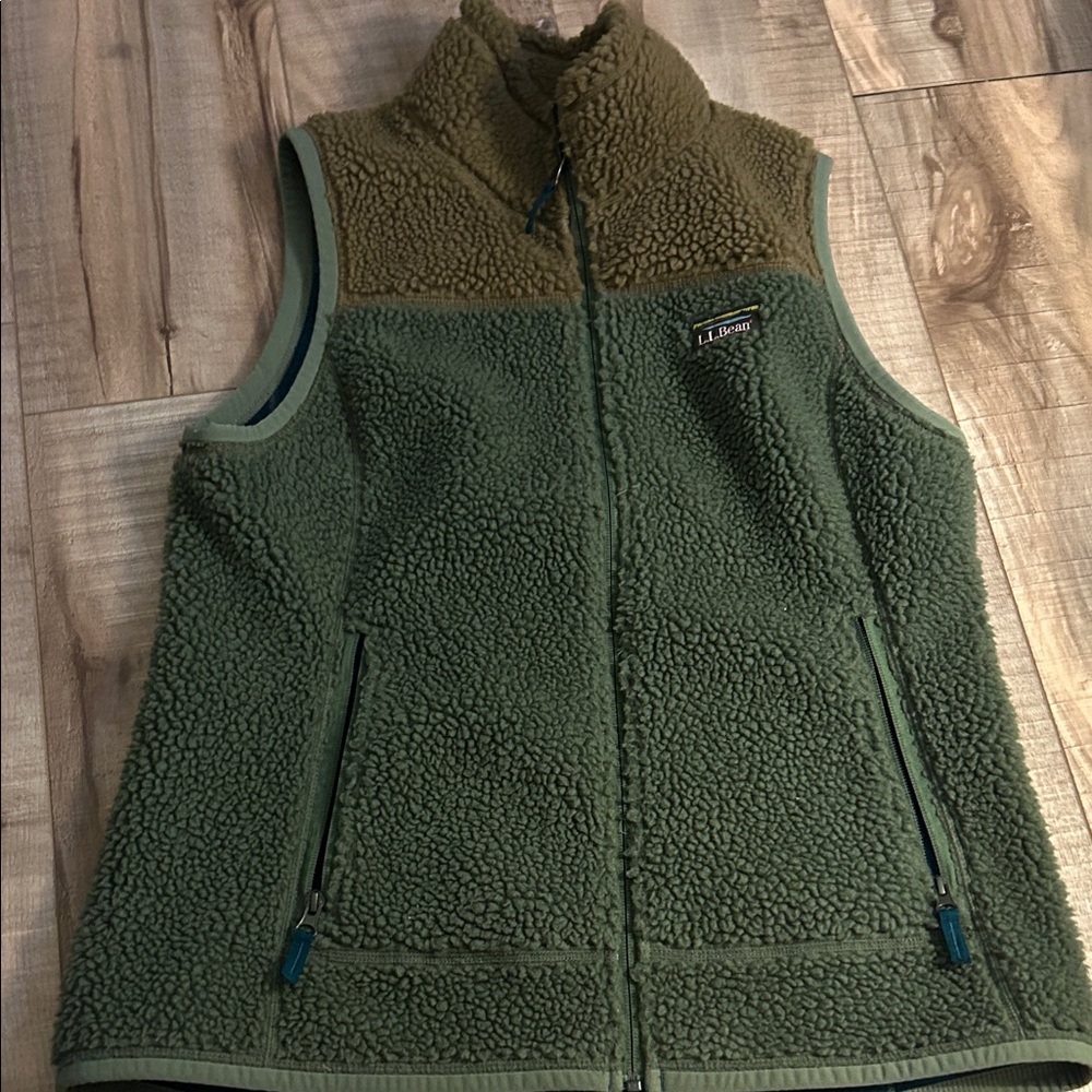 L.L. Bean Two-Tone Olive and Khaki Sherpa Vest